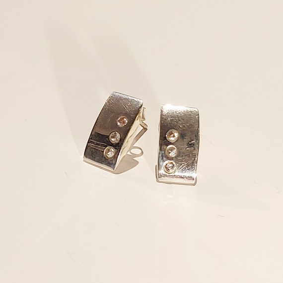 Ørestikks m/ cubic zirconia.925s