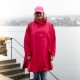 Regn-poncho med hette. Rød