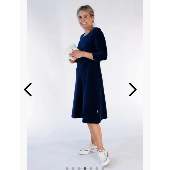 ko:ko norway. Elli navyblue babycord kjole