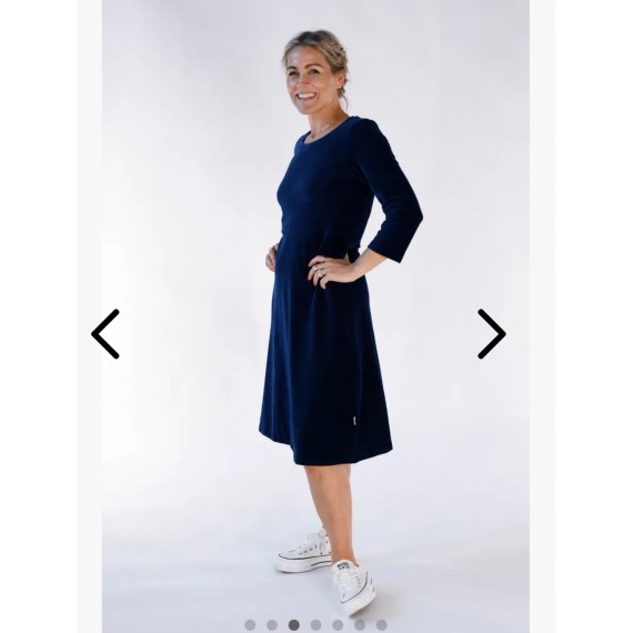 ko:ko norway. Elli navyblue babycord kjole