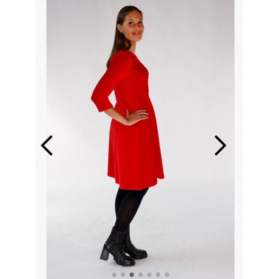 ko:ko norway. Elli rød babycord kjole