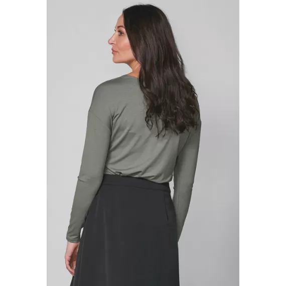 NÜ Yasmi langermet T-skjorte. Olive