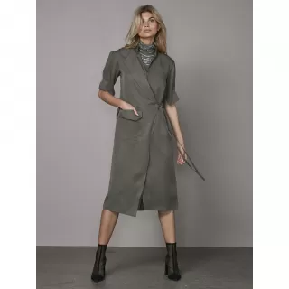 NÜ Ymke 1 omslagskjole. Oliven