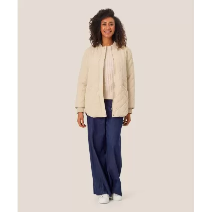 Masai. Topasi kåpe. Oyster white