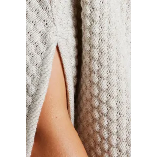 Sibin Linnebjerg. ADI poncho. Offwhite
