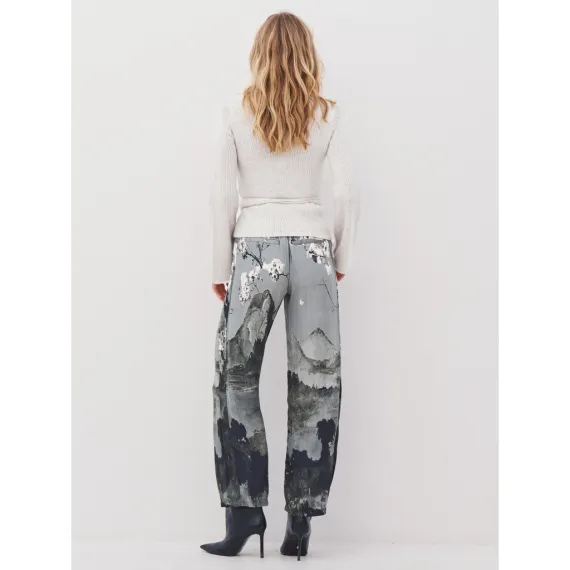 NÜ. ALEXA strikkebluse. Bone