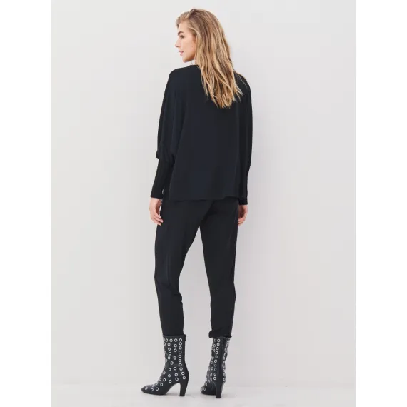 NÜ. ANITA bluse. Svart