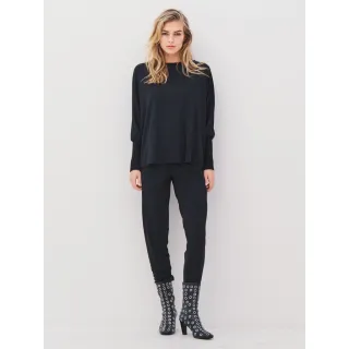 NÜ. ANITA bluse. Svart