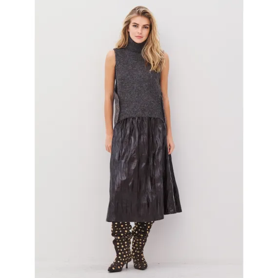 NÜ. AGNES strikke-vest. Brown