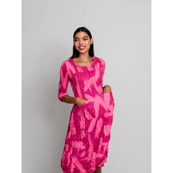 Alquema. 3/4 Sleeve Smash Pocket Dress. Fuchsia noise
