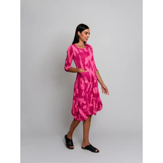 Alquema. 3/4 Sleeve Smash Pocket Dress. Fuchsia noise