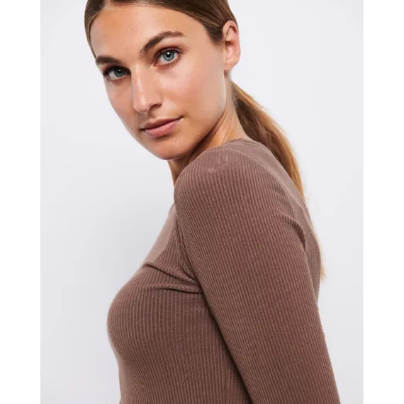 LA ROUGE. Lisa L/S t-shirt. Dark brown