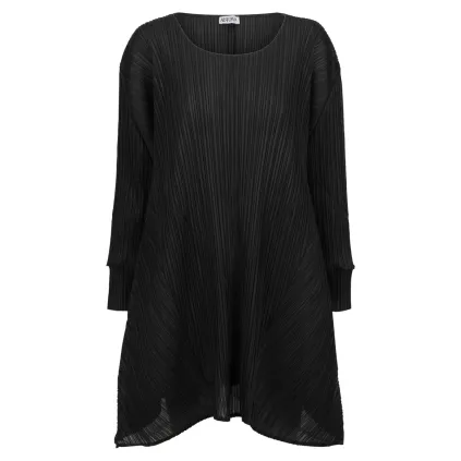 Alquema. Simply pleat top. Black
