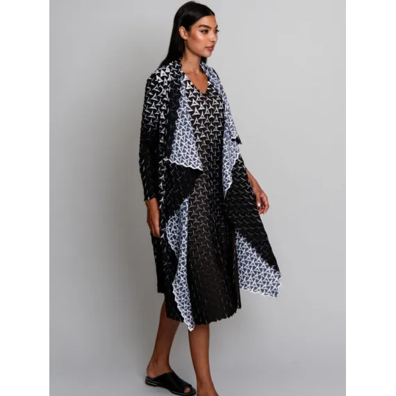 Alquema. Northern star coat. Ink/white