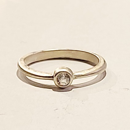 Sølvring med cubic zirkonia. 925S.