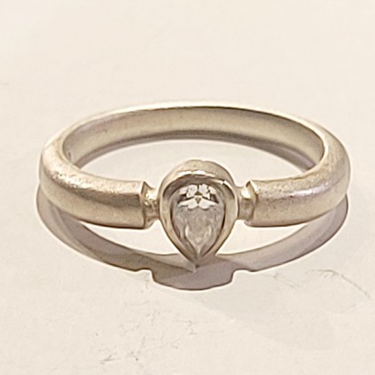 Sølvring med cubic zirkonia. 925S.