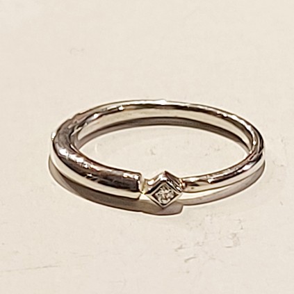 Sølvring med cubic zirkonia 925S.