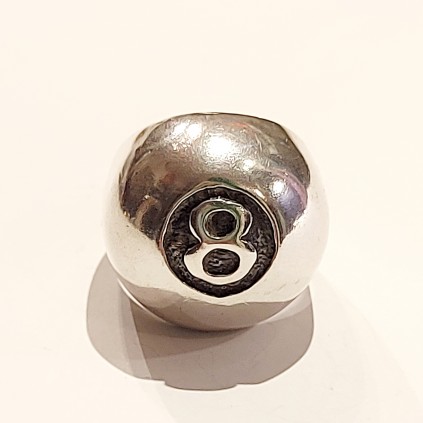Sølvring med 8er-ball. 925S